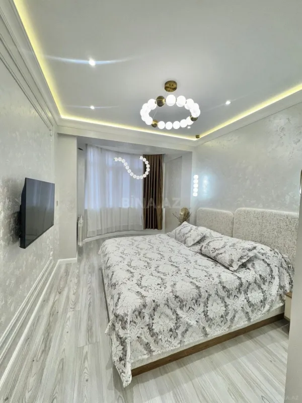 Satılır 3 otaqlı mənzil 117 m²