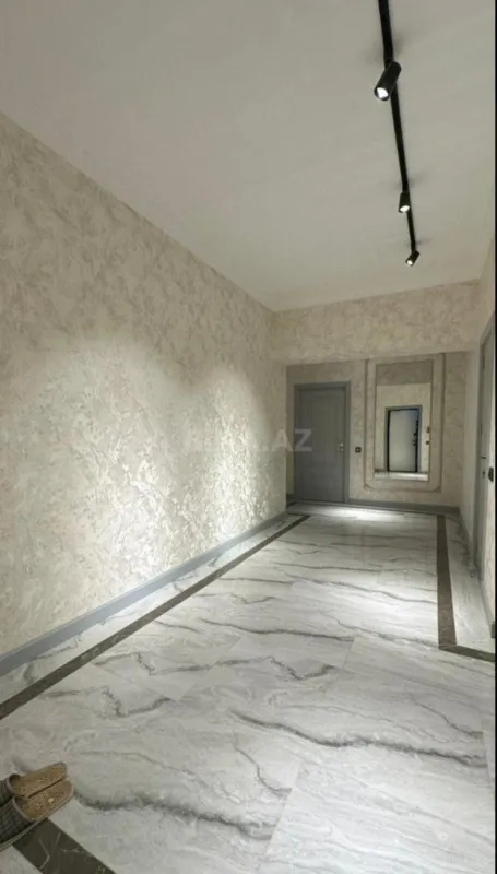 Satılır 2 otaqlı mənzil 78 m²