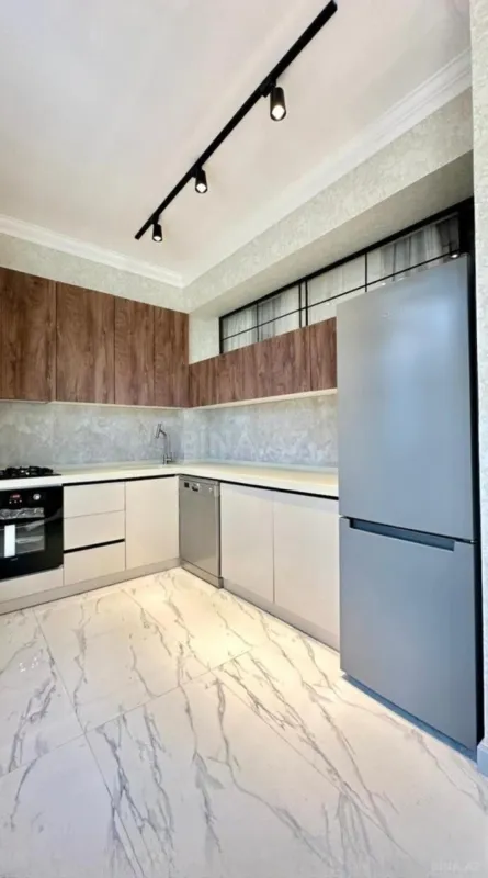 Satılır 2 otaqlı mənzil 78 m²