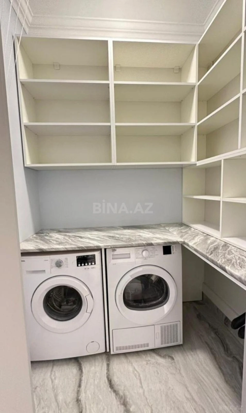 Satılır 2 otaqlı mənzil 78 m²