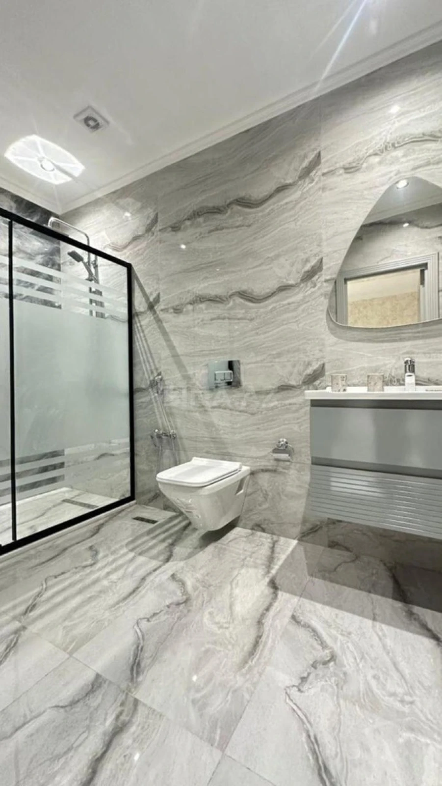 Satılır 2 otaqlı mənzil 78 m²