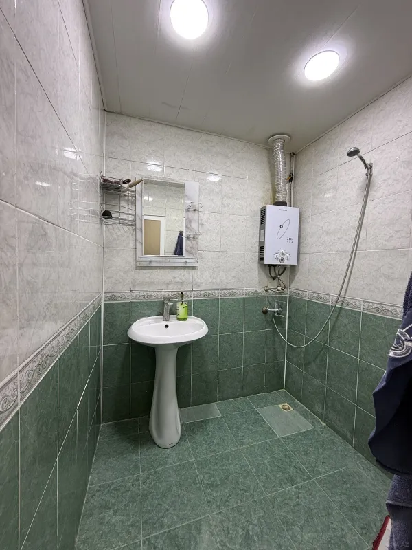 Satılır 2 otaqlı mənzil 65 m²