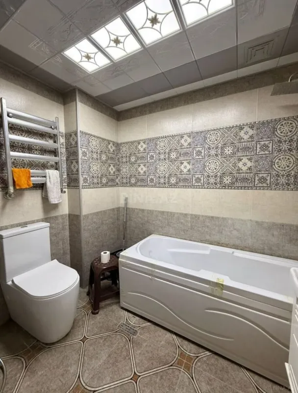 Satılır 2 otaqlı mənzil 74 m²