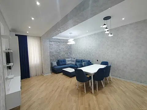 Kirayə verilir 2 otaqlı mənzil 58 m²