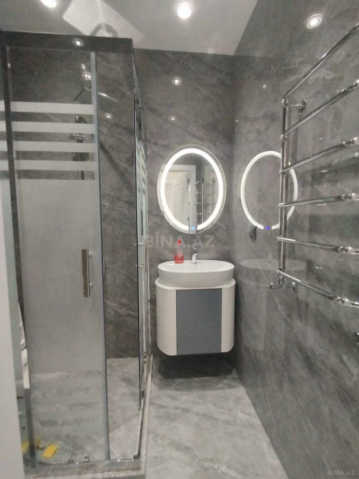 Kirayə verilir 2 otaqlı mənzil 58 m²