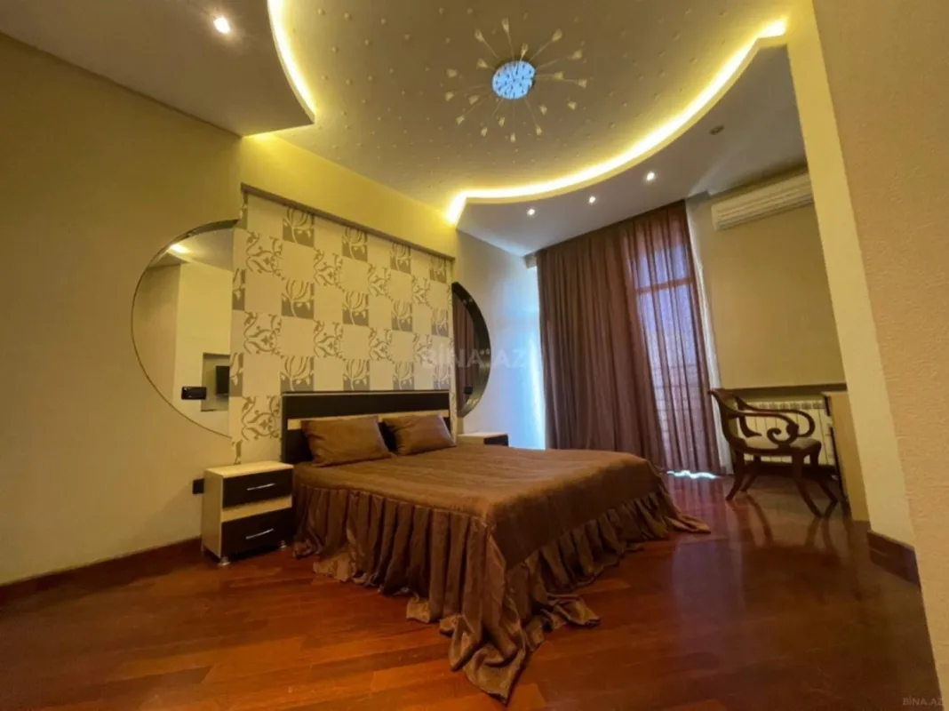 Kirayə verilir 2 otaqlı mənzil 105 m²