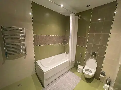 Kirayə verilir 2 otaqlı mənzil 105 m²