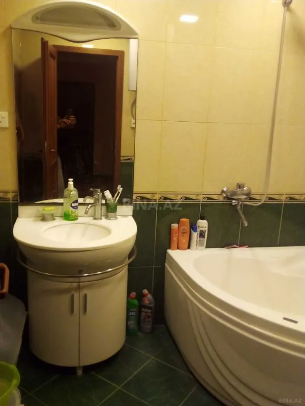 Satılır 2 otaqlı mənzil 80 m²