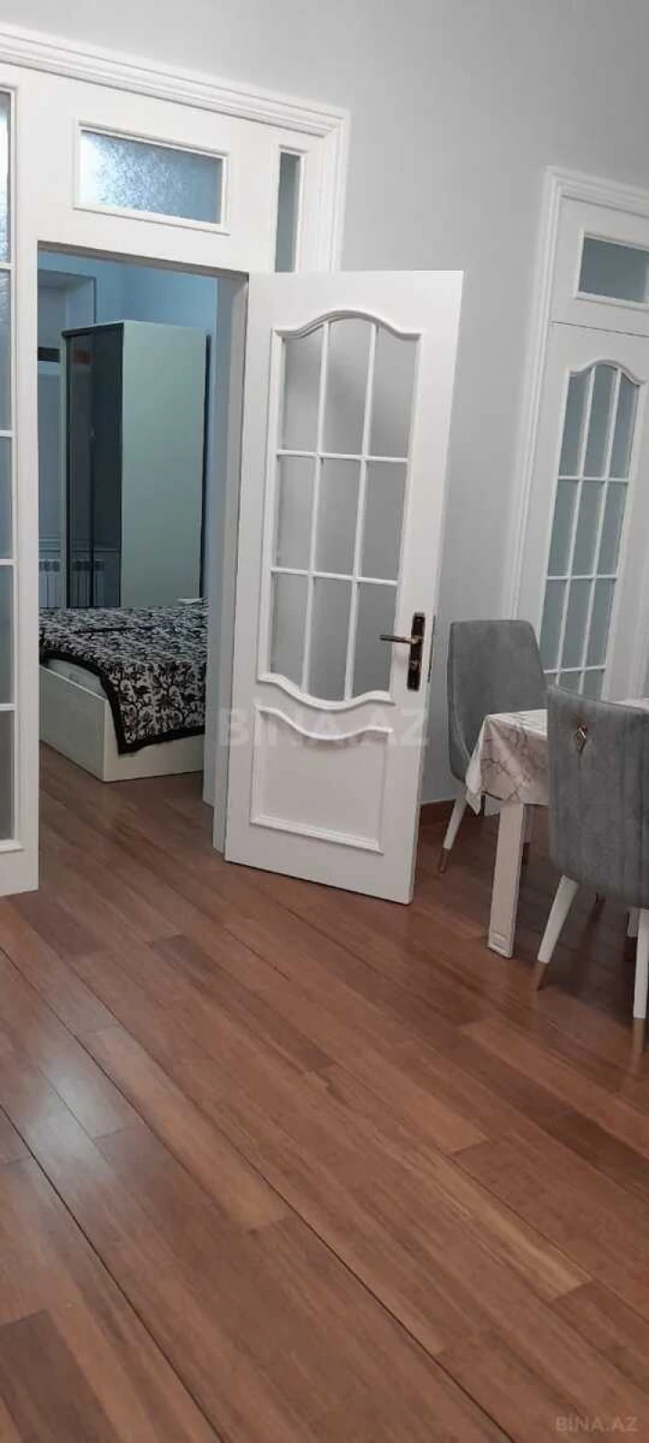 Kirayə verilir 2 otaqlı mənzil 80 m²