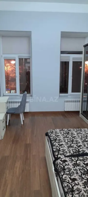 Kirayə verilir 2 otaqlı mənzil 80 m²