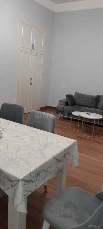Kirayə verilir 2 otaqlı mənzil 80 m²