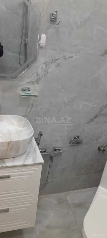 Kirayə verilir 2 otaqlı mənzil 80 m²