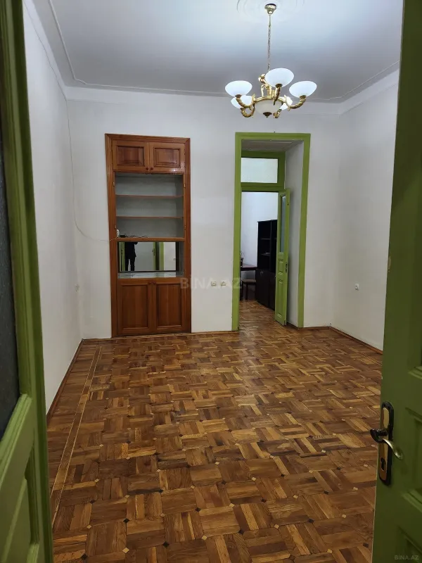 Kirayə verilir 2 otaqlı ofis 65 m²