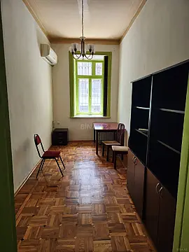 Kirayə verilir 2 otaqlı ofis 65 m²