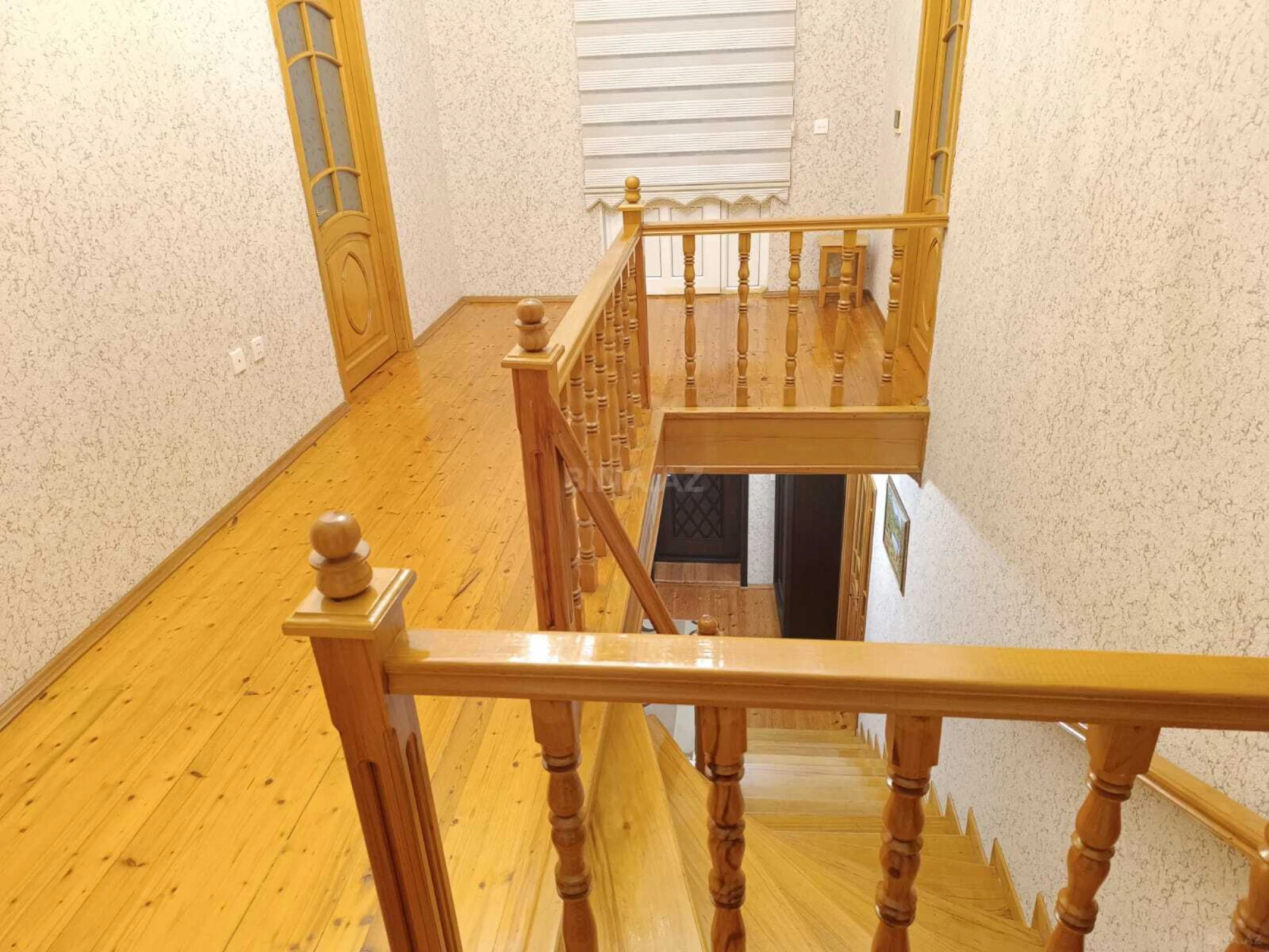 Satılır 6 otaqlı həyət evi 314 m²