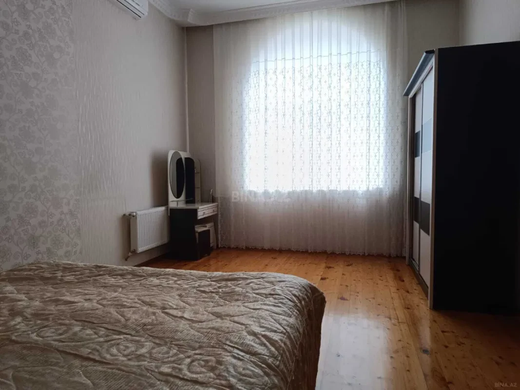 Satılır 6 otaqlı həyət evi 314 m²