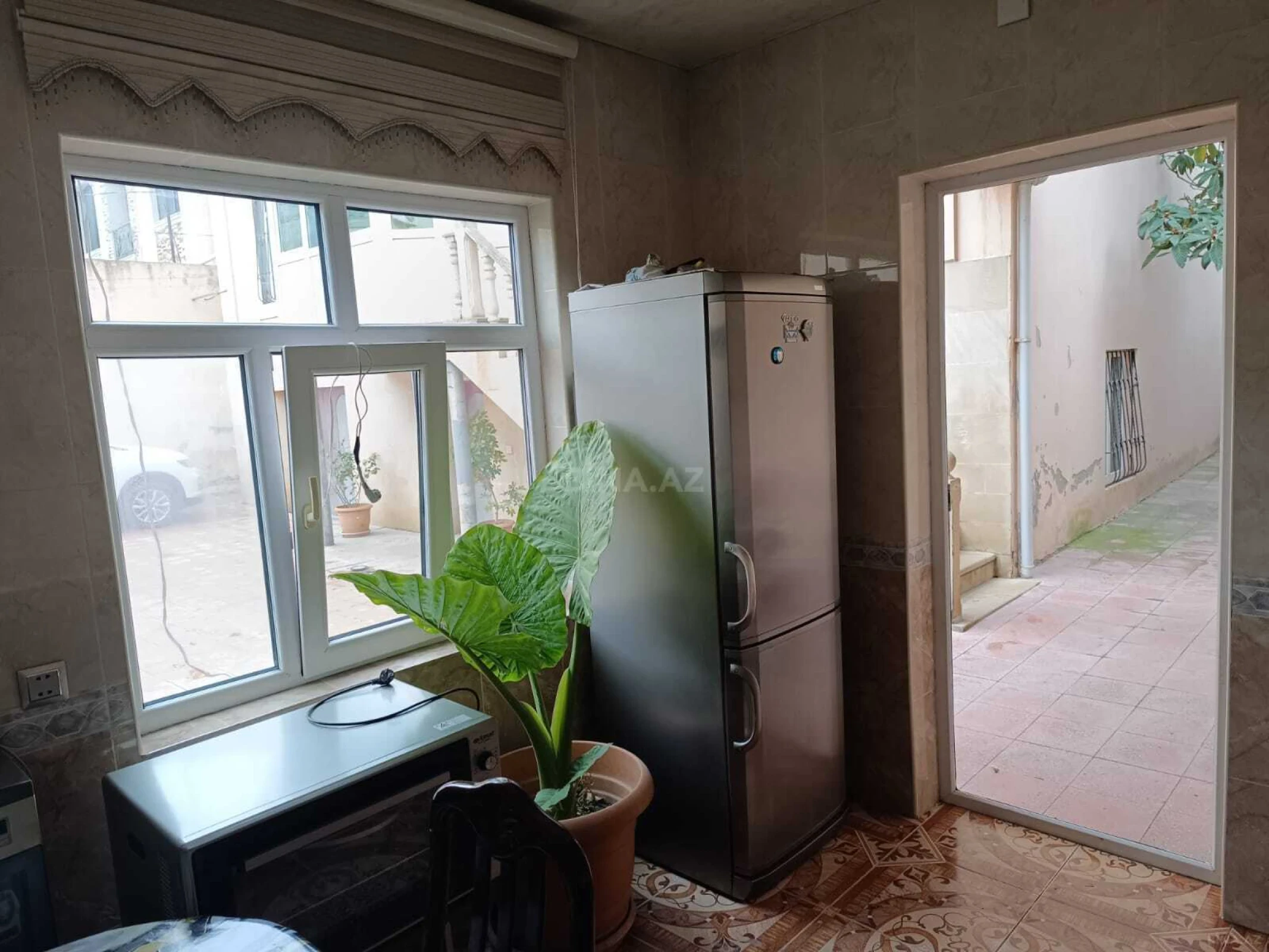Satılır 6 otaqlı həyət evi 314 m²