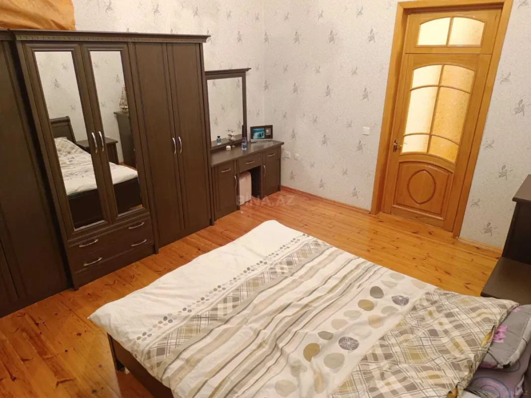 Satılır 6 otaqlı həyət evi 314 m²