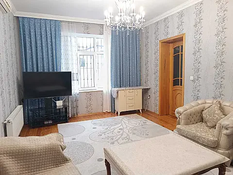 Satılır 6 otaqlı həyət evi 314 m²