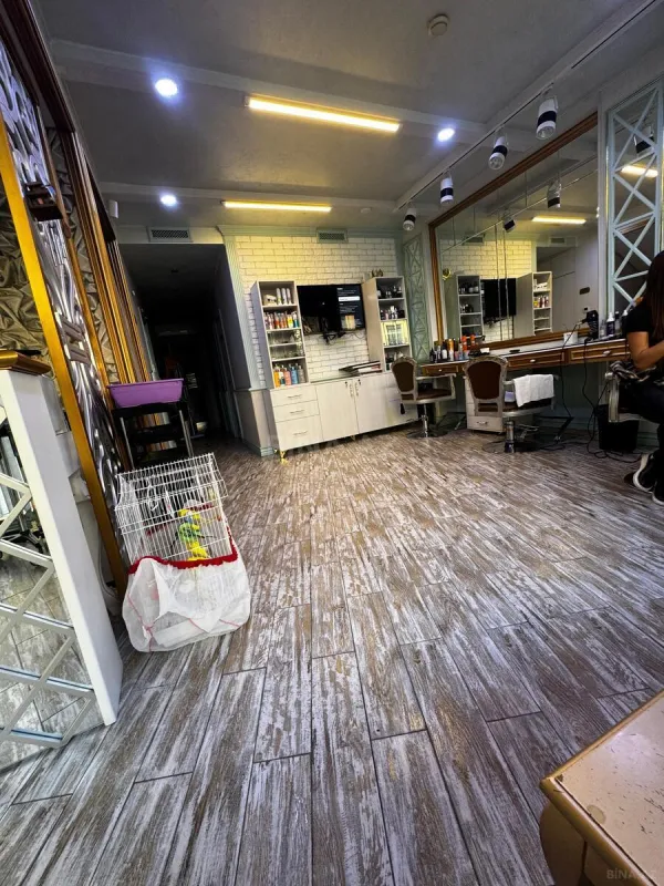 Kirayə verilir obyekt 180 m²