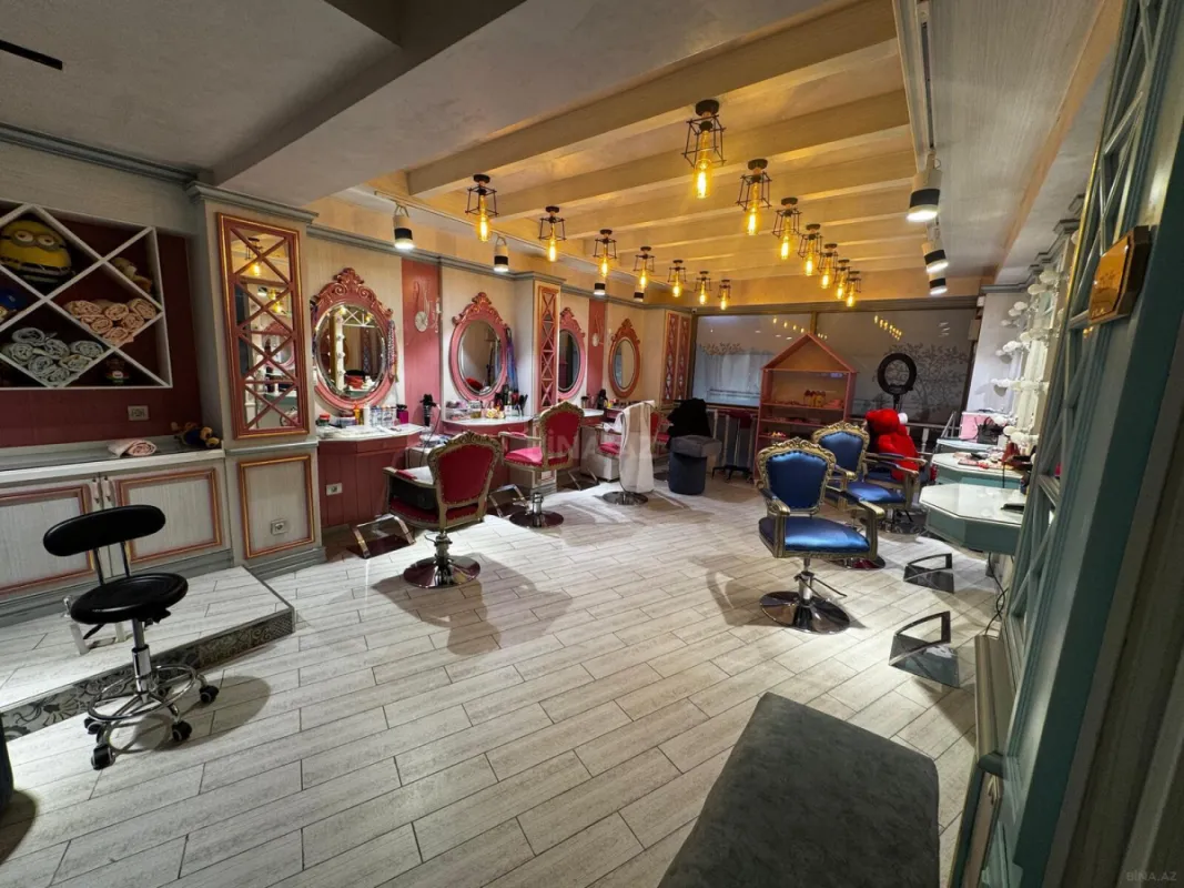 Kirayə verilir obyekt 180 m²