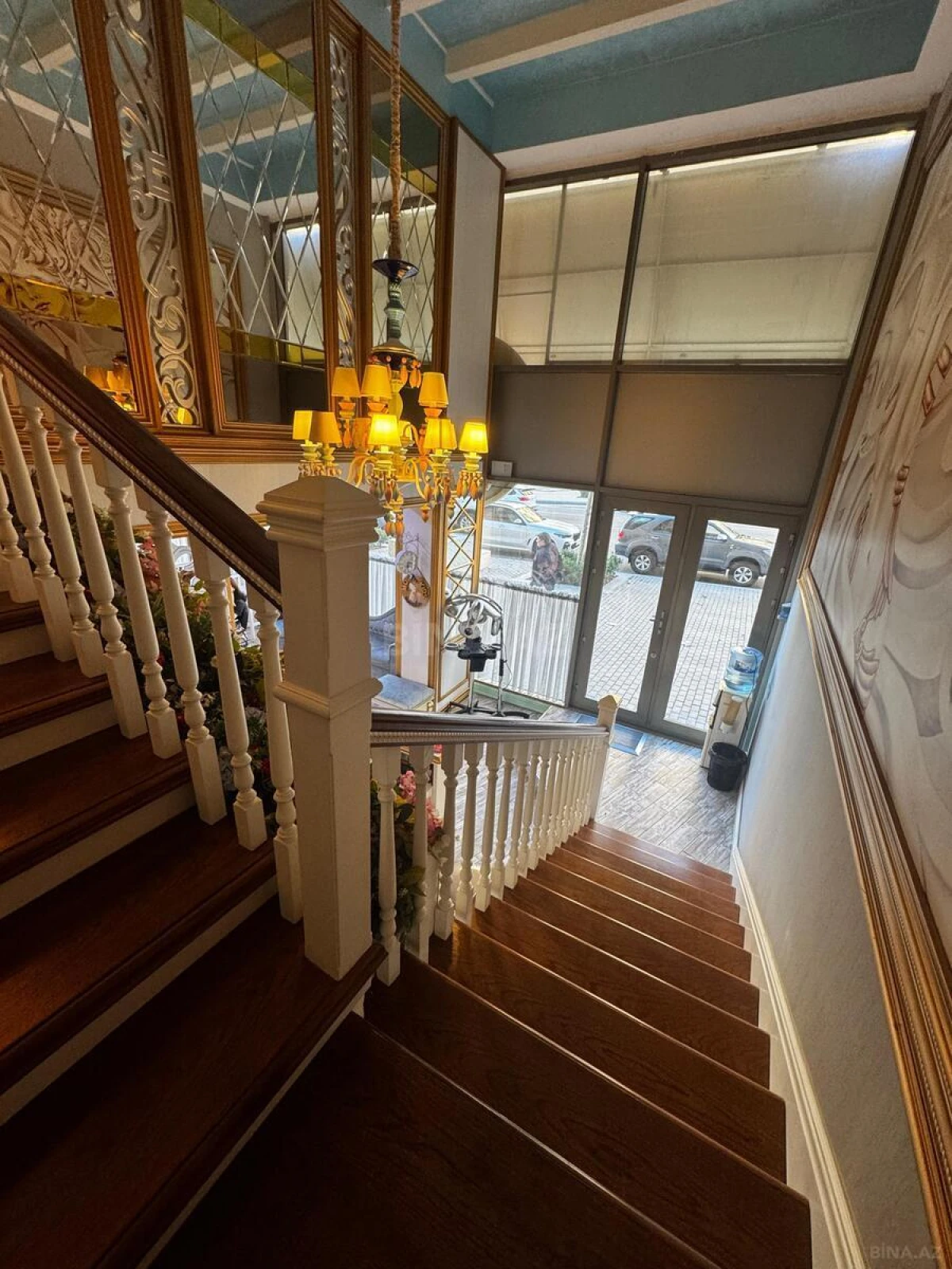 Kirayə verilir obyekt 180 m²