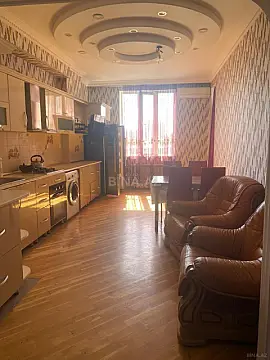 Satılır 3 otaqlı mənzil 95 m²