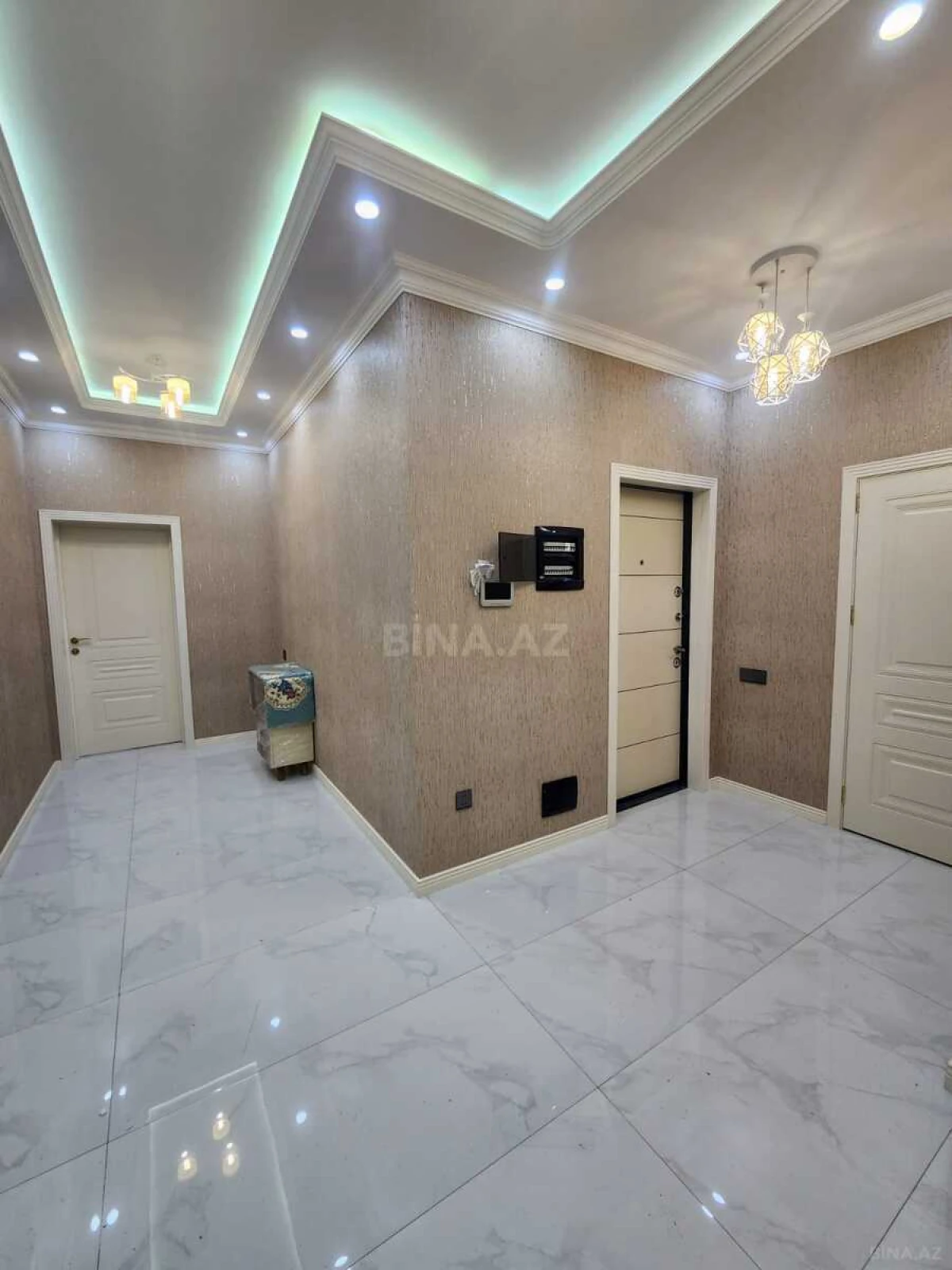 Kirayə verilir 3 otaqlı mənzil 120 m²