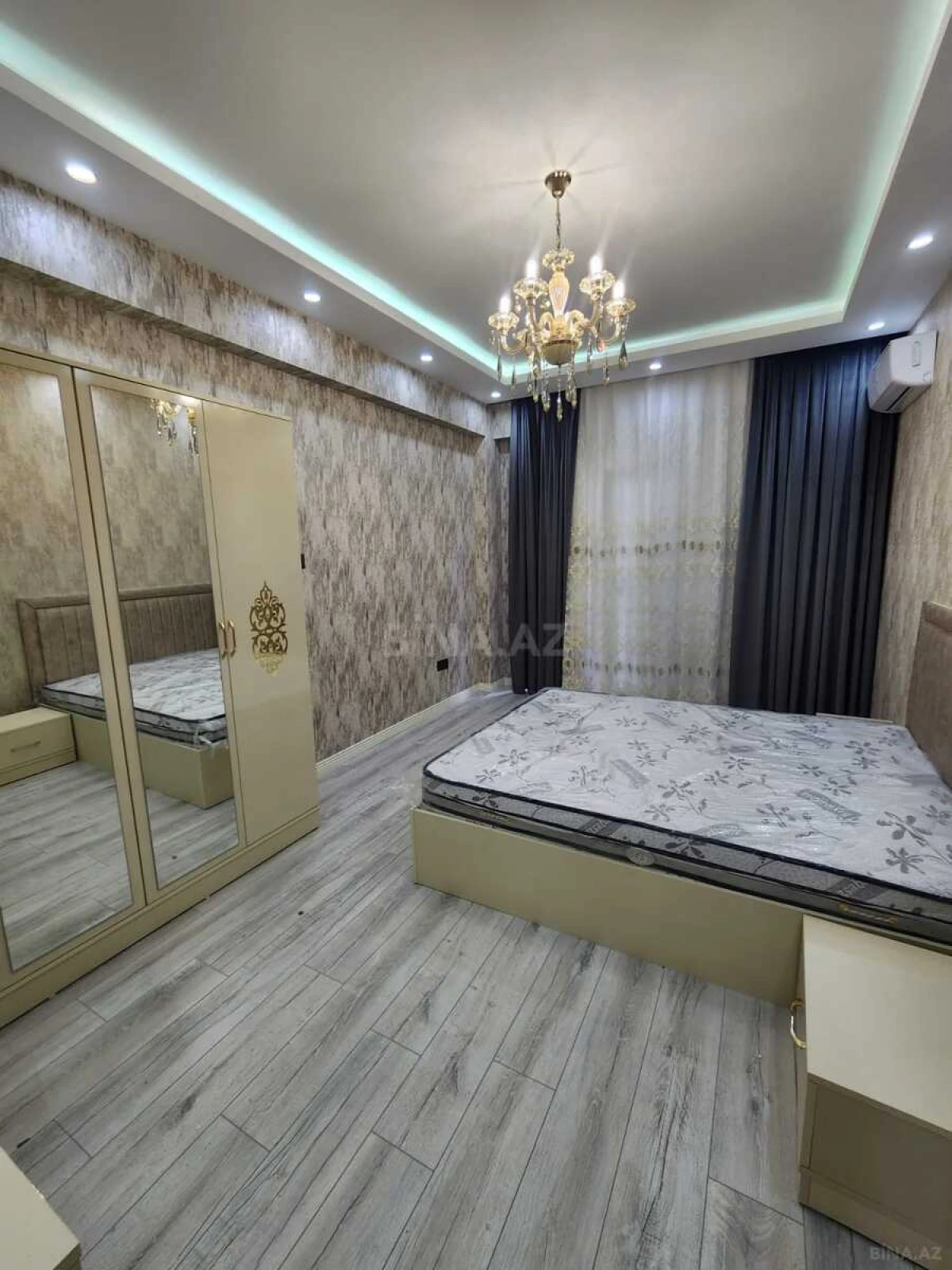 Kirayə verilir 3 otaqlı mənzil 120 m²