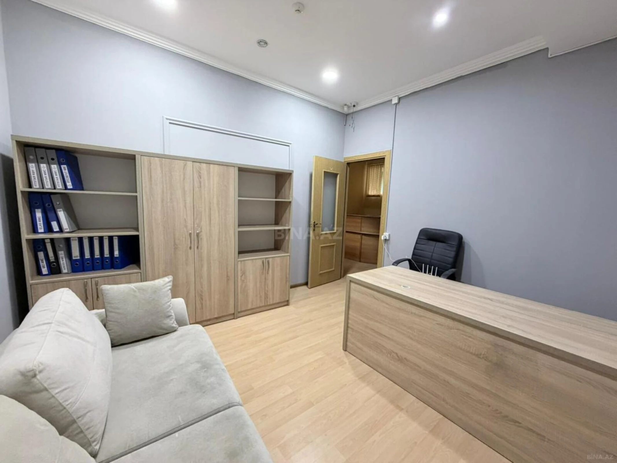 Kirayə verilir 4 otaqlı ofis 150 m²