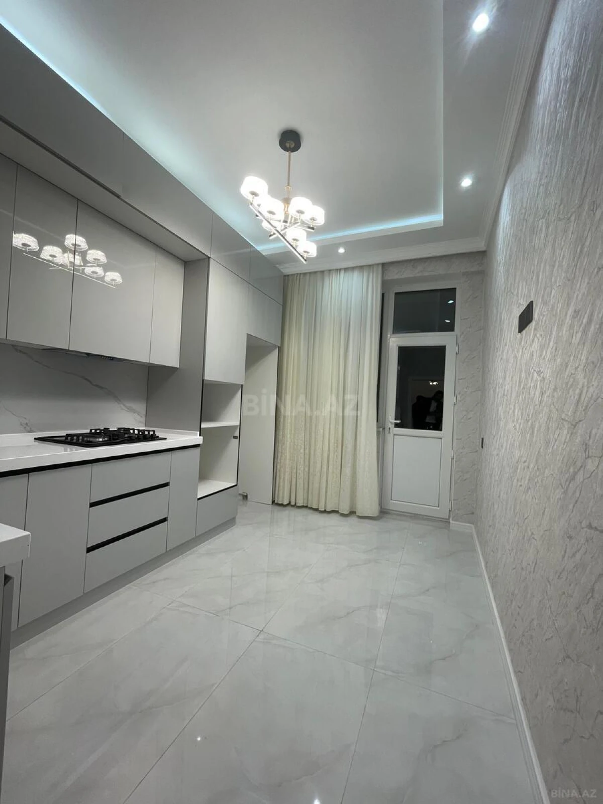 Satılır 3 otaqlı mənzil 100 m²