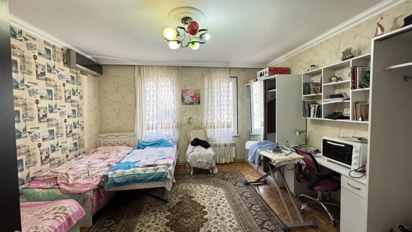 Satılır 4 otaqlı mənzil 110 m²