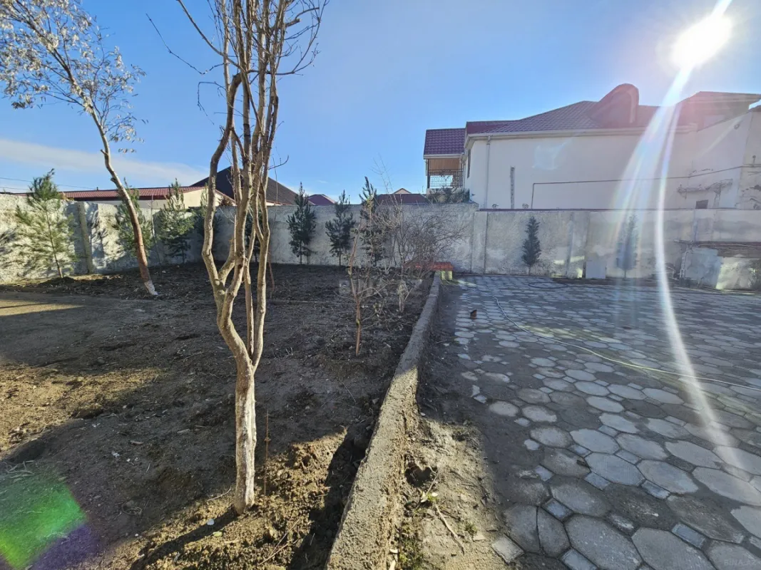 Satılır 4 otaqlı həyət evi 150 m²