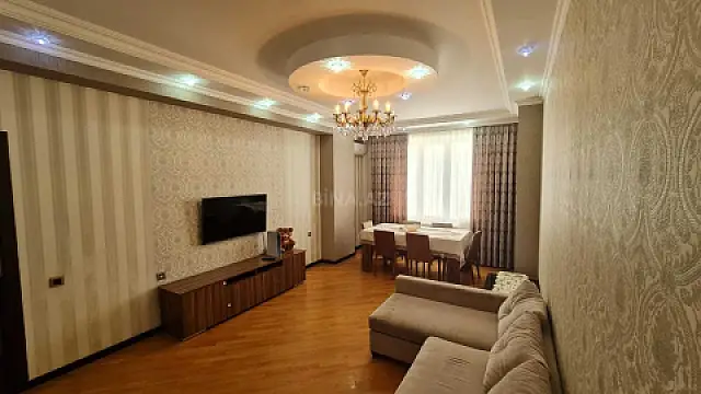Satılır 2 otaqlı mənzil 90 m²