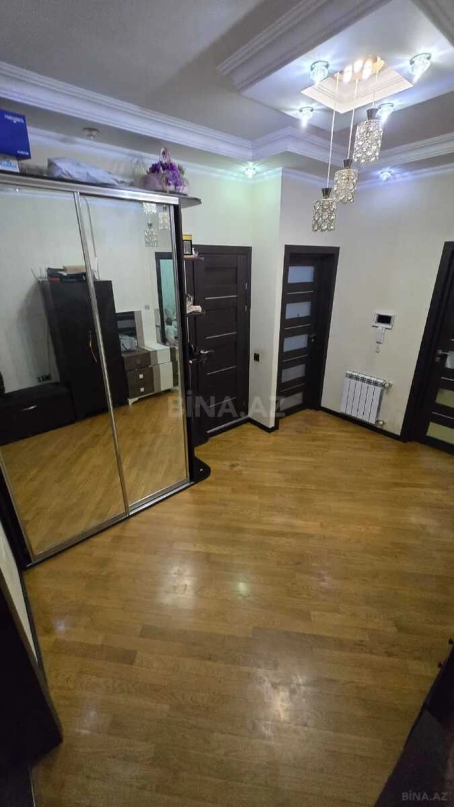 Satılır 2 otaqlı mənzil 90 m²