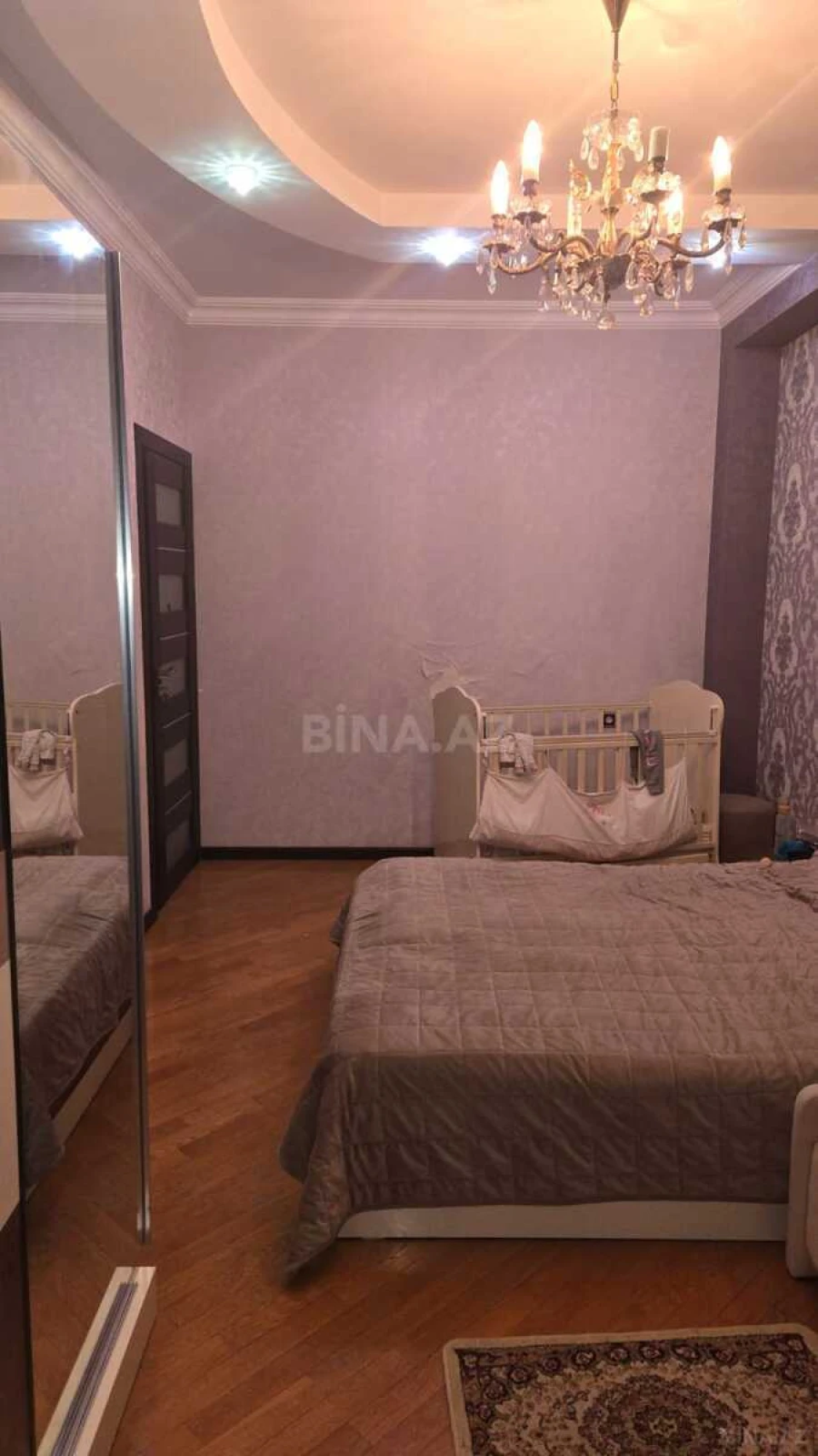 Satılır 2 otaqlı mənzil 90 m²