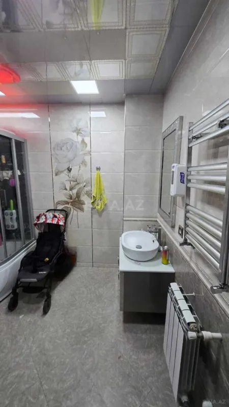 Satılır 2 otaqlı mənzil 90 m²