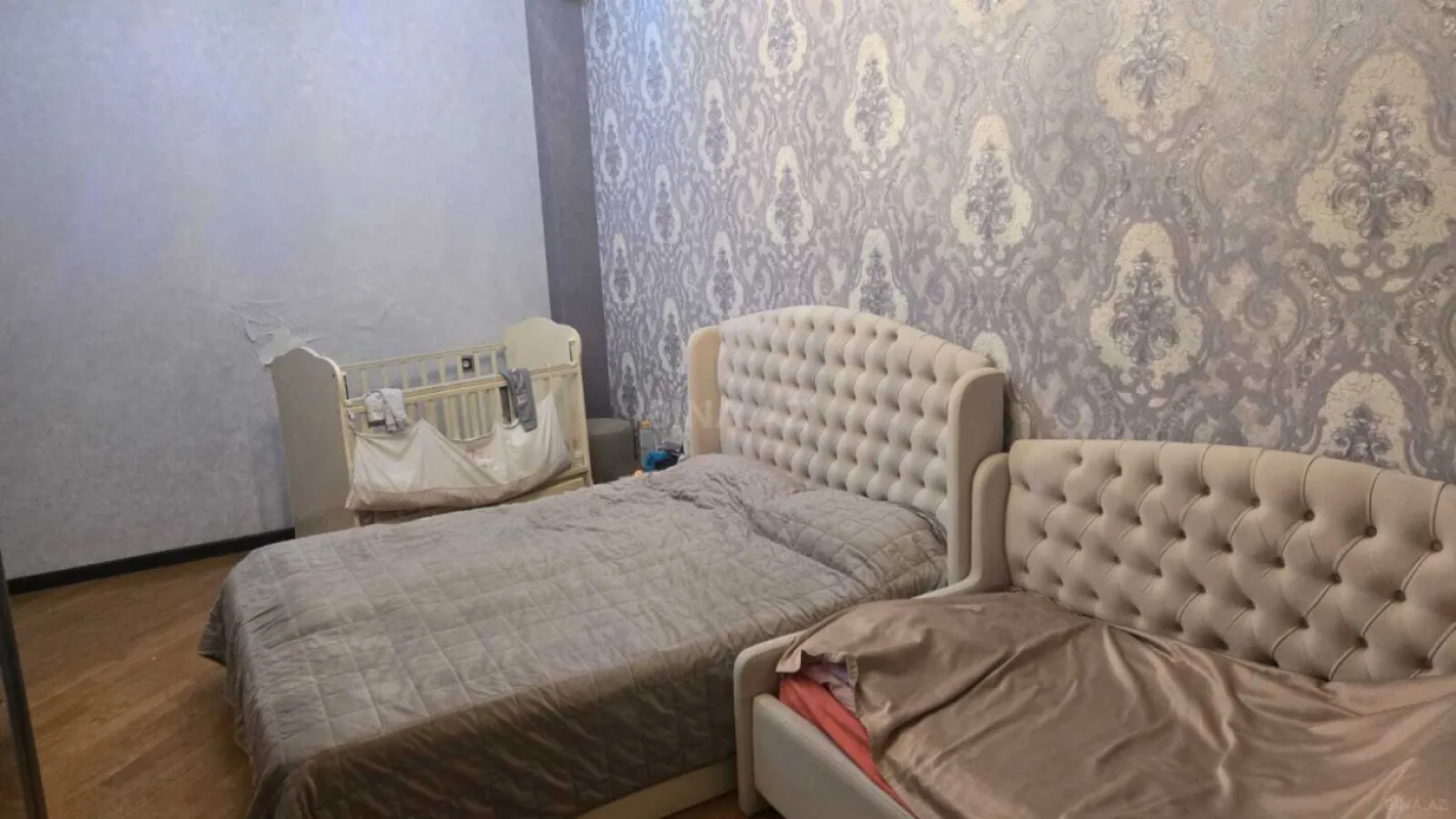 Satılır 2 otaqlı mənzil 90 m²