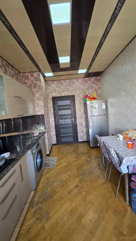 Satılır 2 otaqlı mənzil 90 m²
