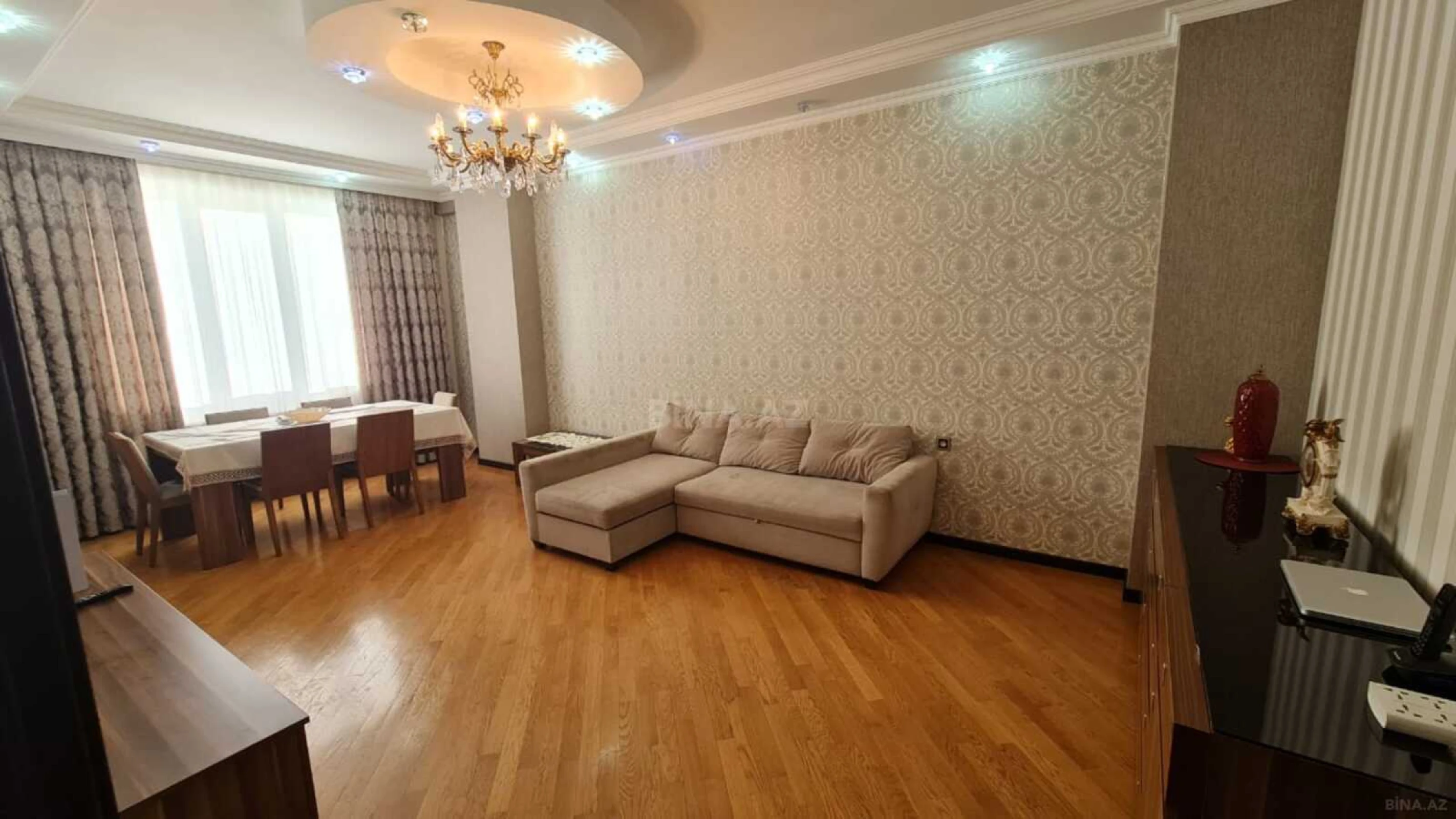 Satılır 2 otaqlı mənzil 90 m²