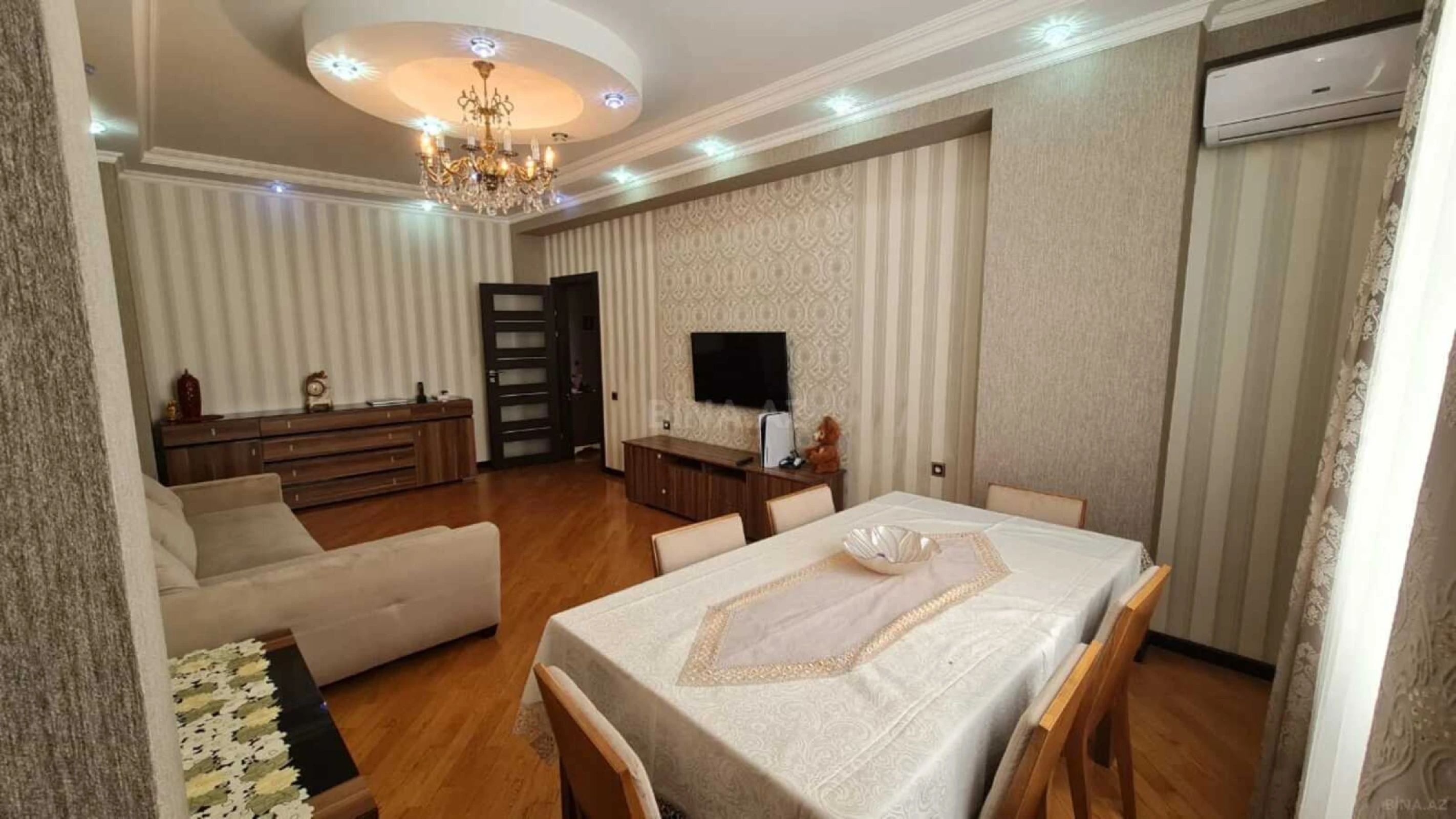 Satılır 2 otaqlı mənzil 90 m²