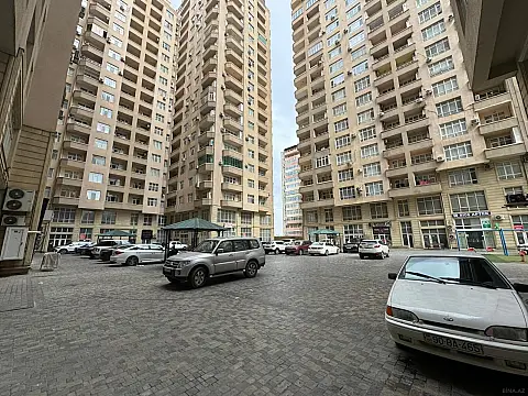 Satılır 4 otaqlı mənzil 190 m² — Bakı 4 otaq 190.00 m²