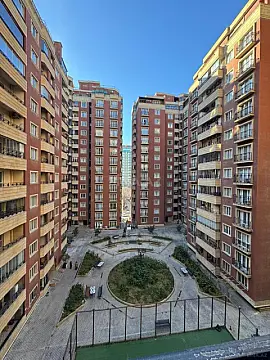 Satılır 4 otaqlı mənzil 200 m² — Bakı, İnşaatçılar 4 otaq 200.00 m²