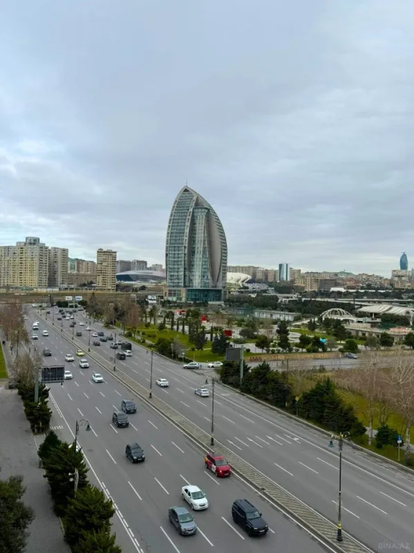 Kirayə verilir 1 otaqlı ofis 10 m²