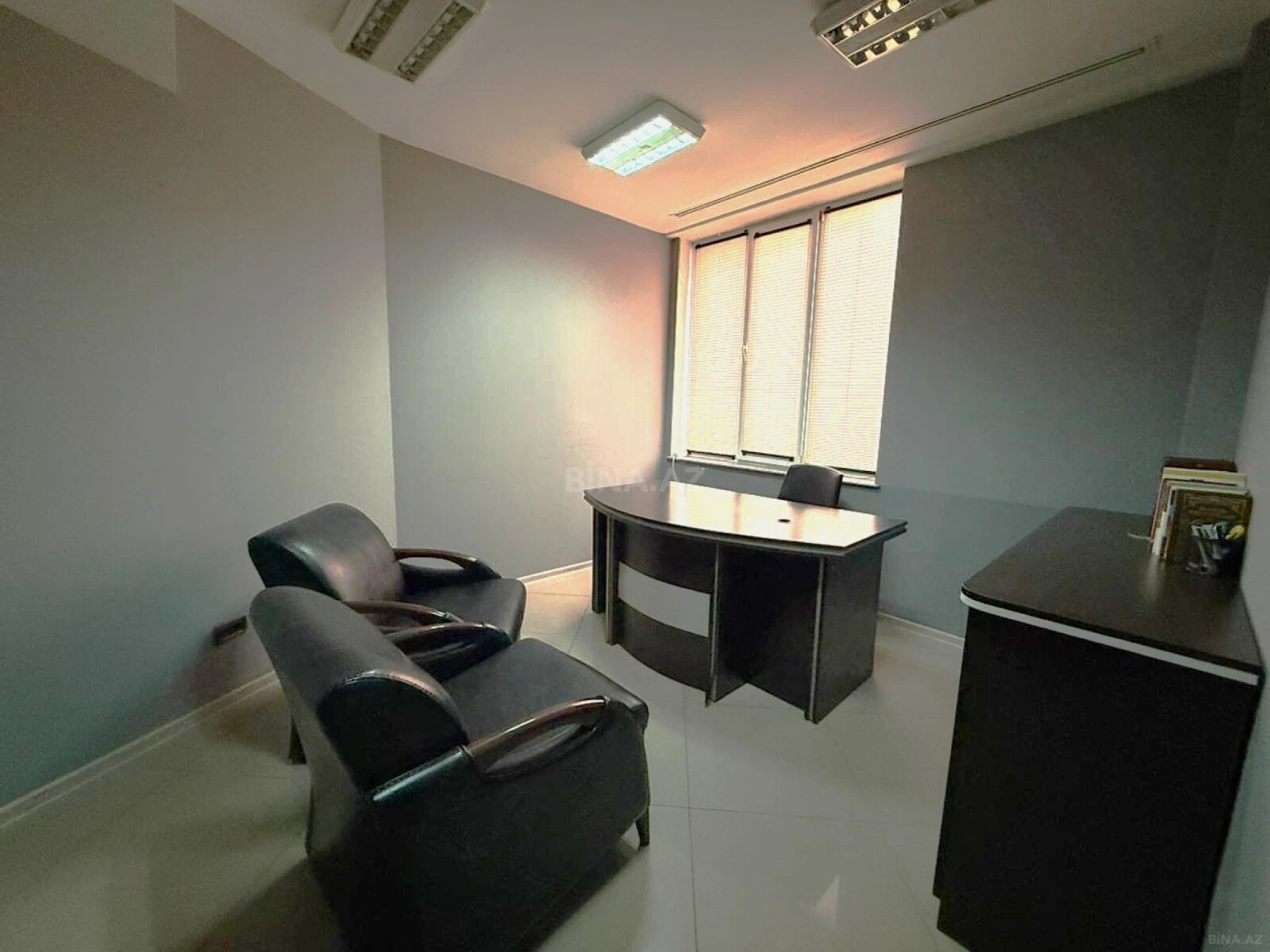 Kirayə verilir 1 otaqlı ofis 10 m²