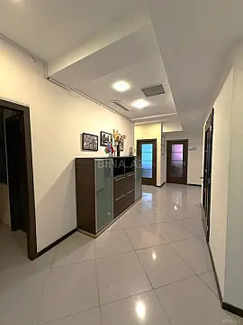 Kirayə verilir 1 otaqlı ofis 10 m²