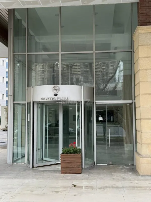 Kirayə verilir 1 otaqlı ofis 10 m²