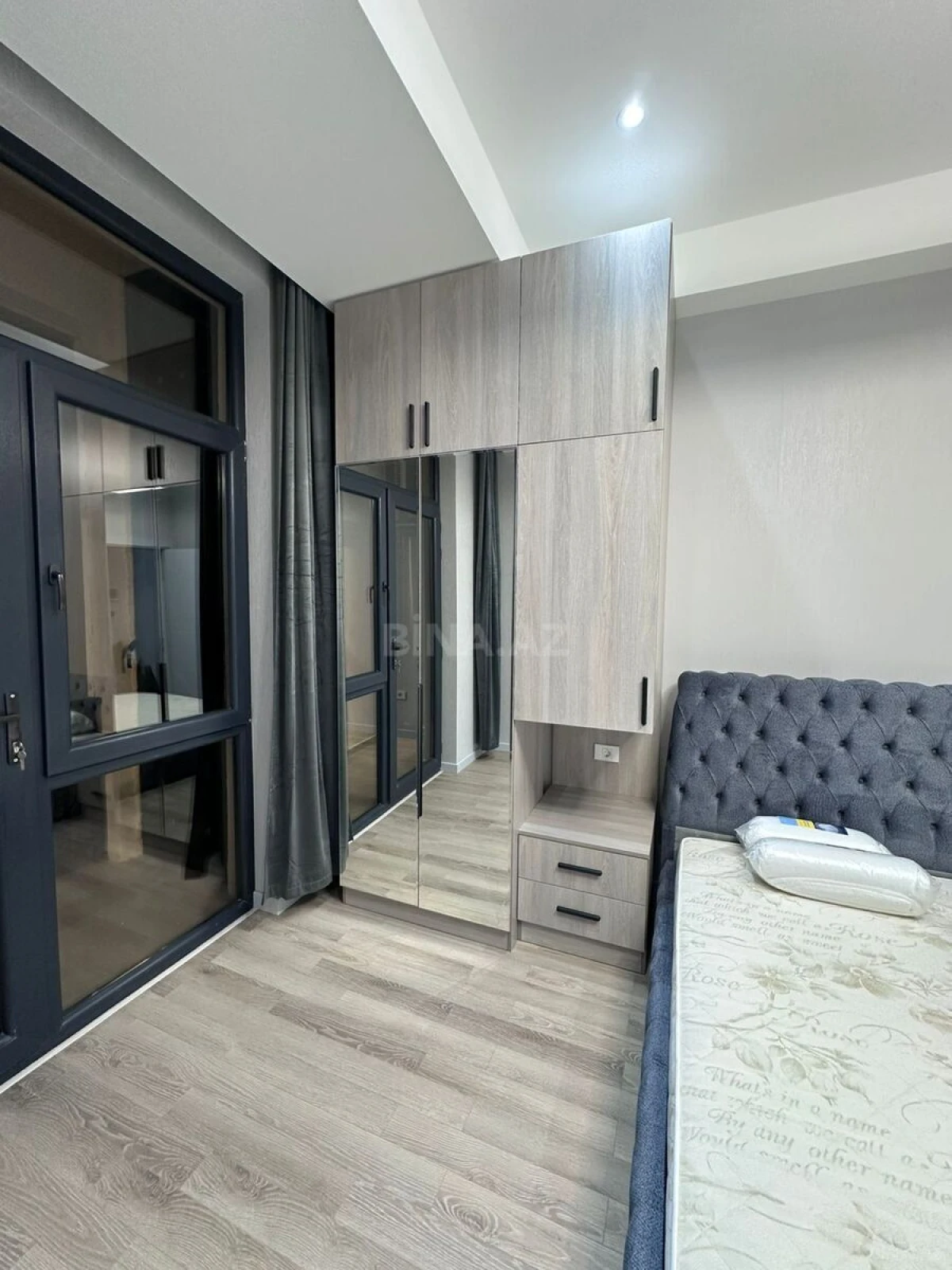 Kirayə verilir 2 otaqlı mənzil 60 m²