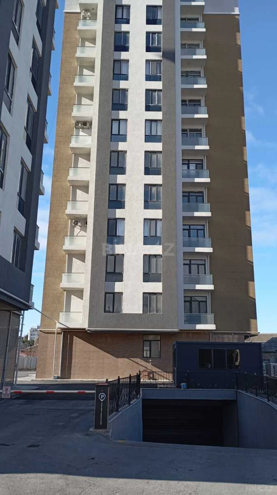 Satılır 3 otaqlı mənzil 112 m²