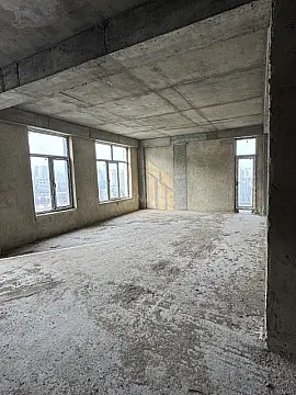 Satılır 2 otaqlı mənzil 83 m²